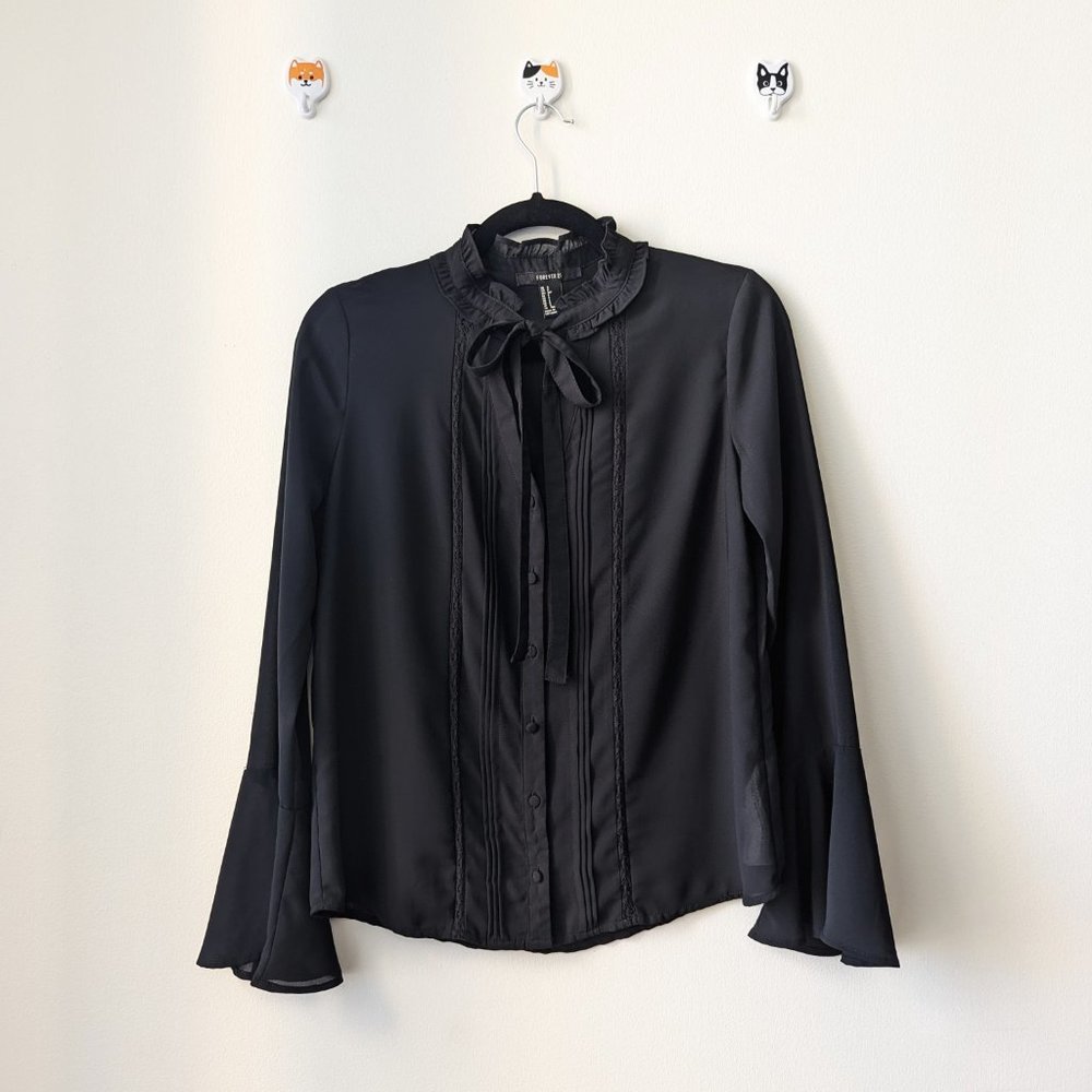 SM F21 Black Ruffle Flounce long sleeve blouse